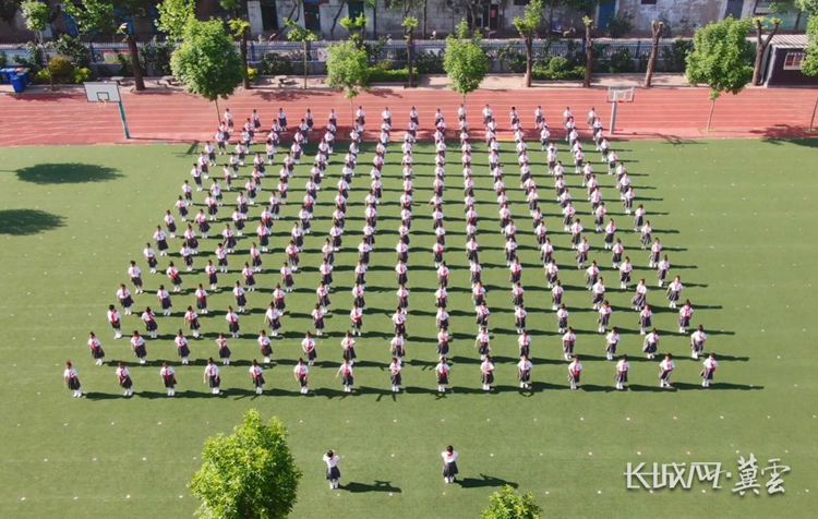 �ν𻨴�����AI�����ƽ������ꡰС�ֶա���С��ѿ������